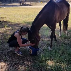 Meet your Posher, Alecia